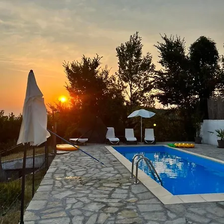 Casa In Bocca Al Lupo Ruime Design-appartementen Met Zwembad En Alpenzicht In De Langhe *
