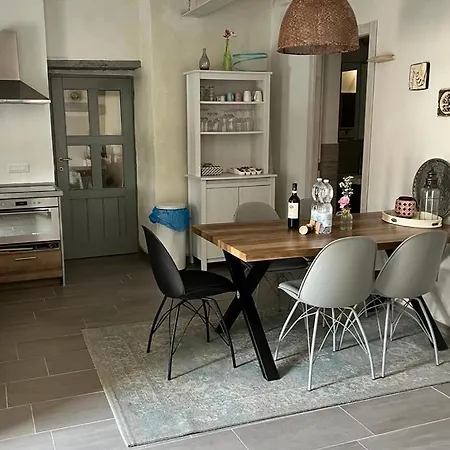 شقة Casa In Bocca Al Lupo Ruime Design-appartementen Met Zwembad En Alpenzicht In De Langhe Clavesana