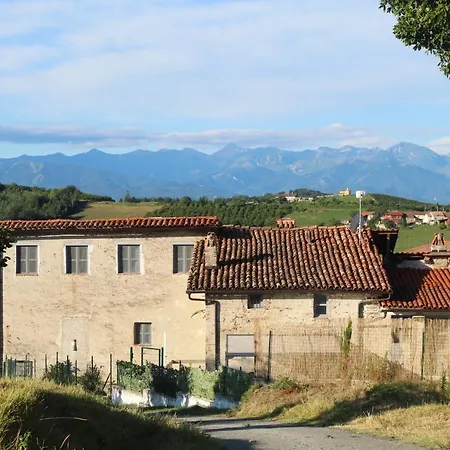 Casa In Bocca Al Lupo Ruime Design-appartementen Met Zwembad En Alpenzicht In De Langhe Clavesana