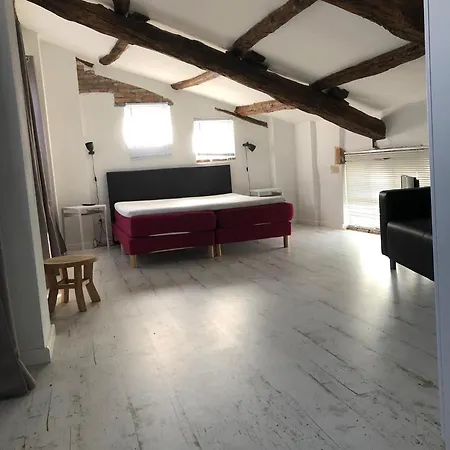 Casa In Bocca Al Lupo Ruime Design-appartementen Met Zwembad En Alpenzicht In De Langhe Apartman Clavesana