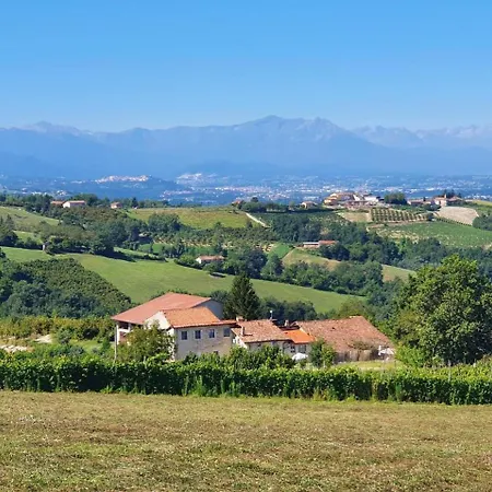 Casa In Bocca Al Lupo Ruime Design-appartementen Met Zwembad En Alpenzicht In De Langhe
