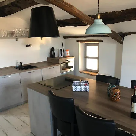 Casa In Bocca Al Lupo Ruime Design-appartementen Met Zwembad En Alpenzicht In De Langhe Apartman *
